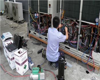 家用空調顯示ee故障代碼怎么解決?成都中央空調維修公司告訴你